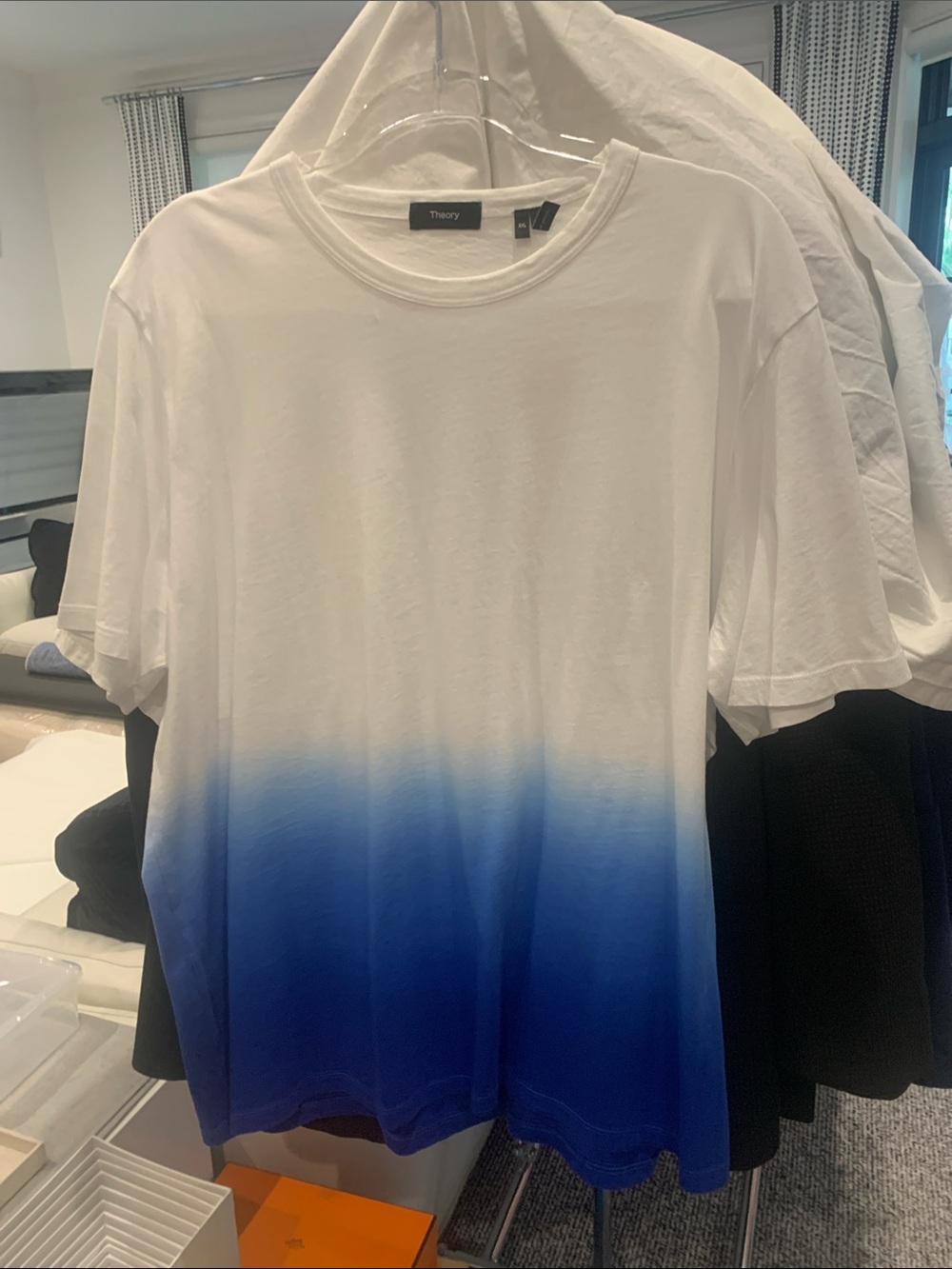 Theory Men’s White to Blue Ombre Tee. XXL